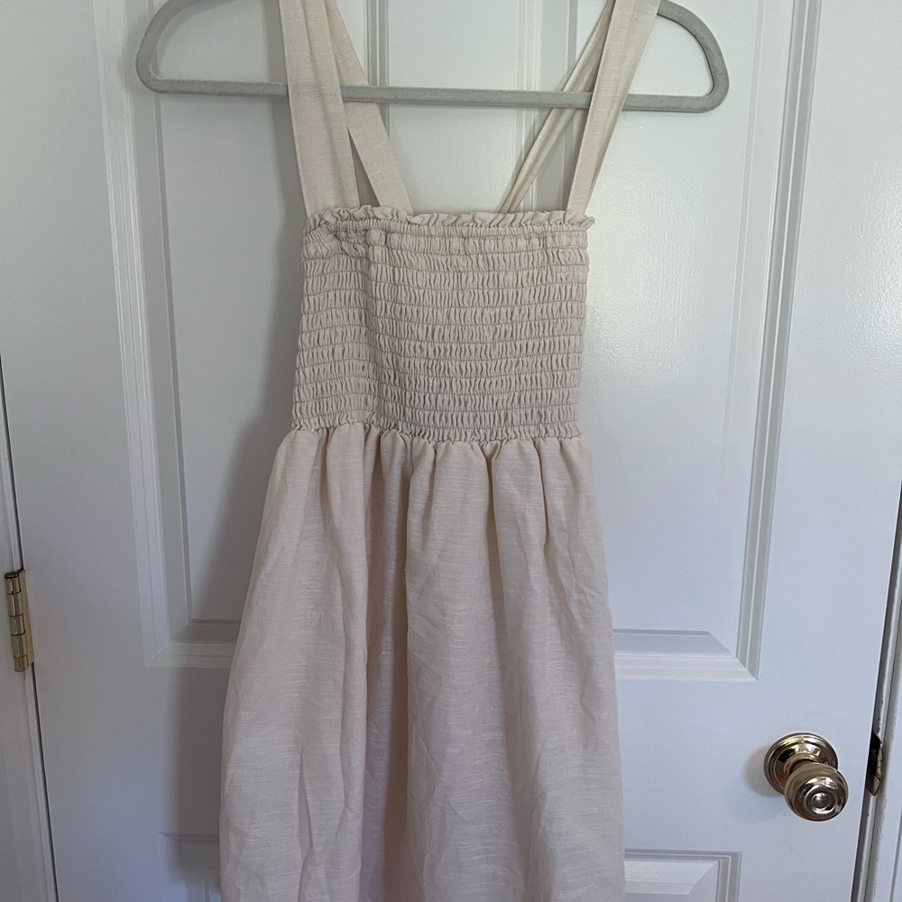 American Eagle Cream Sleeveless Smocked Dress
